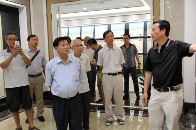 圖6、超耐磨高硬度全拋釉磚展區(qū).jpg
