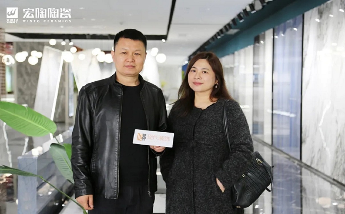 宏陶陶瓷品牌巖板展廳留影 宏陶陶瓷品牌巖板展廳留影